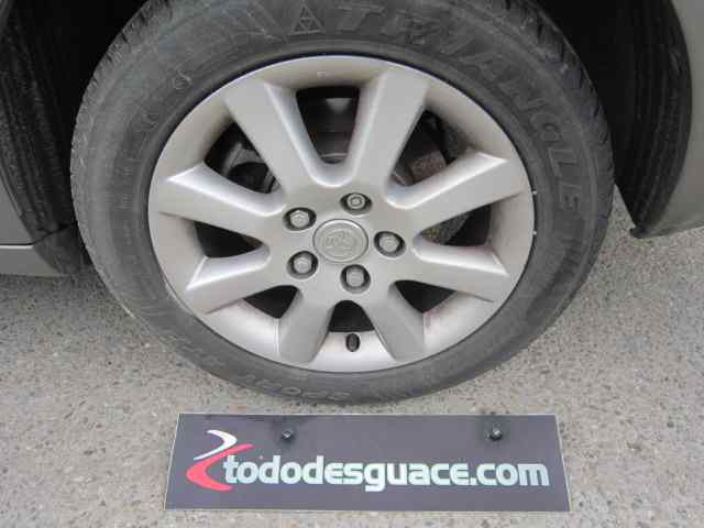 TOYOTA AVENSIS BERLINA (T25) 2.2 D-4D Executive Sedán (4-ptas.) Motor 2,2 Ltr. - 110 kW D-4D CAT