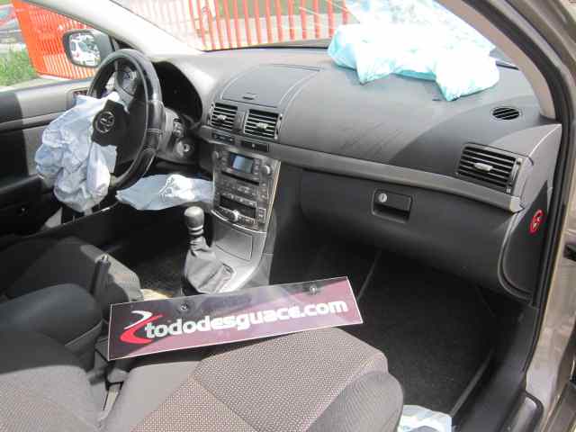 TOYOTA AVENSIS BERLINA (T25) 2.2 D-4D Executive Sedán (4-ptas.) Motor 2,2 Ltr. - 110 kW D-4D CAT