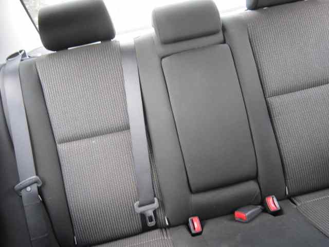TOYOTA AVENSIS BERLINA (T25) 2.2 D-4D Executive Sedán (4-ptas.) Motor 2,2 Ltr. - 110 kW D-4D CAT