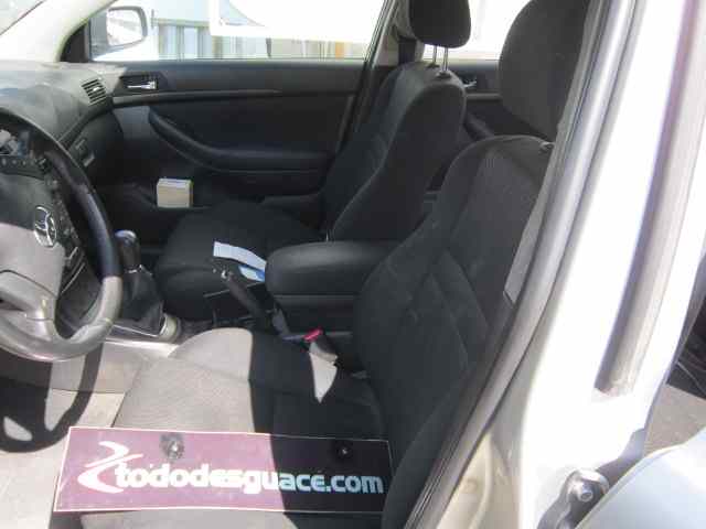 TOYOTA AVENSIS BERLINA (T25) 2.0 D4-D Executive Sedán (4-ptas) Motor 2,0 Ltr. - 93 kW Turbodiesel CAT