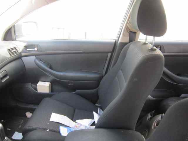 TOYOTA AVENSIS BERLINA (T25) 2.0 D4-D Executive Sedán (4-ptas) Motor 2,0 Ltr. - 93 kW Turbodiesel CAT