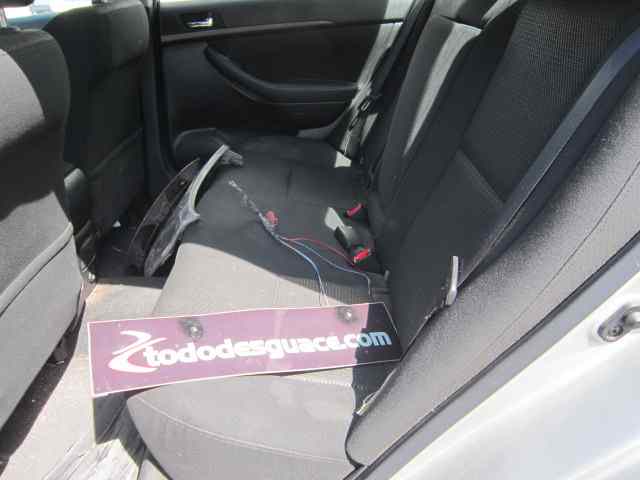 TOYOTA AVENSIS BERLINA (T25) 2.0 D4-D Executive Sedán (4-ptas) Motor 2,0 Ltr. - 93 kW Turbodiesel CAT