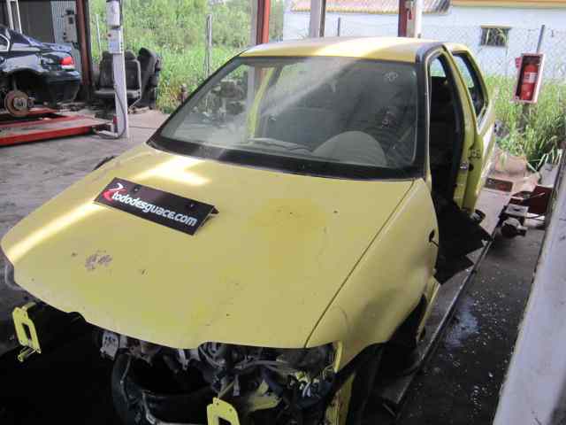 VOLKSWAGEN POLO BERLINA (6N2) *