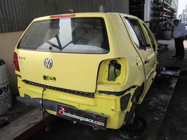 VOLKSWAGEN POLO BERLINA (6N2) *