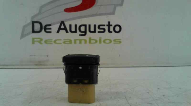 MANDO ELEVALUNAS DELANTERO DERECHO FORD FOCUS BERLINA (CAP) 1.6 16V CAT