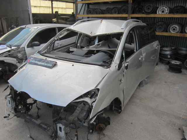 TOYOTA COROLLA VERSO (R1) 2,2 D-4D Sport Motor 2,2 Ltr. - 130 kW D-CAT