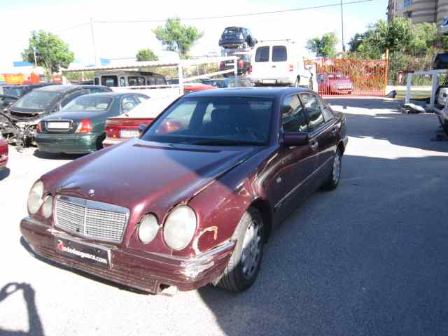 MERCEDES CLASE E (W210) BERLINA DIESEL 300 Diesel (210.020) Motor 3,0 Ltr. - 100 kW Diesel CAT