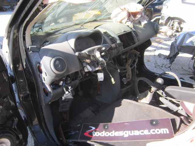 NISSAN NOTE (E11E) Tekna Motor 1,6 Ltr. - 81 kW 16V CAT