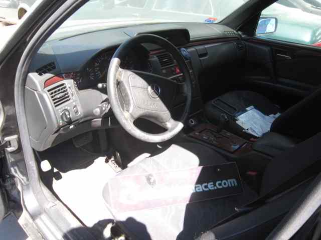 MERCEDES CLASE E (W210) BERLINA DIESEL 290 Turbodiesel (210.017) Motor 2,9 Ltr. - 95 kW Turbodiesel CAT