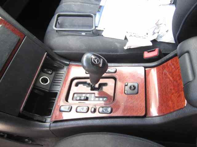 MERCEDES CLASE E (W210) BERLINA DIESEL 290 Turbodiesel (210.017) Motor 2,9 Ltr. - 95 kW Turbodiesel CAT