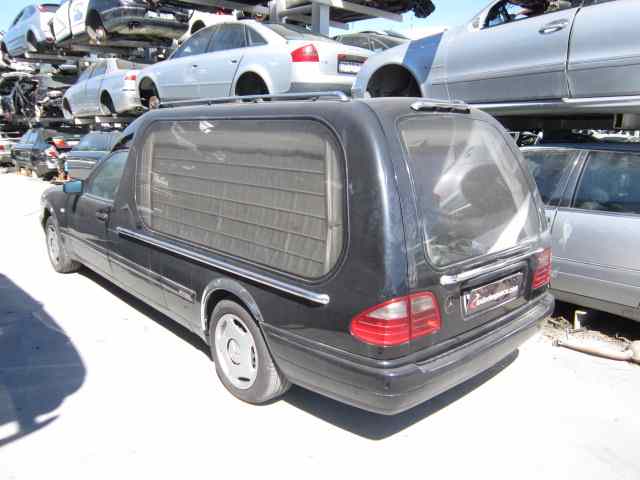 MERCEDES CLASE E (W210) BERLINA DIESEL 290 Turbodiesel (210.017) Motor 2,9 Ltr. - 95 kW Turbodiesel CAT