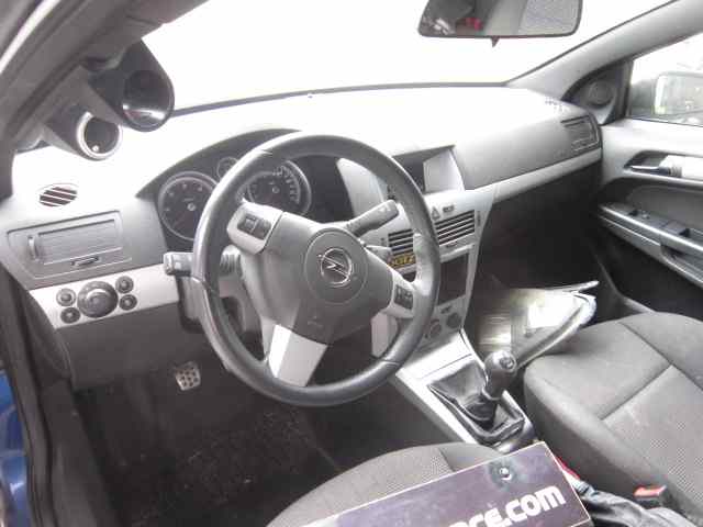OPEL ASTRA GTC Cosmo Motor 1,7 Ltr. - 74 kW 16V CDTI