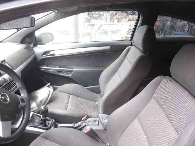 OPEL ASTRA GTC Cosmo Motor 1,7 Ltr. - 74 kW 16V CDTI
