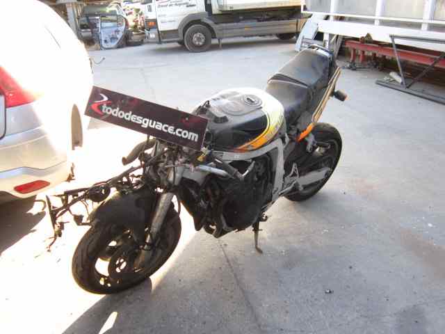 SUZUKI GSX 600 - 1100 (1988-1997 ) GSX1100                (GV72) Motor 1127 cm3 - 74 kW