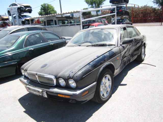 JAGUAR XJ 3.2 Executive Motor 3,2 Ltr. - 174 kW V8 32V CAT