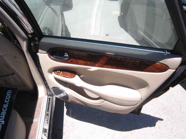 JAGUAR XJ 3.2 Executive Motor 3,2 Ltr. - 174 kW V8 32V CAT