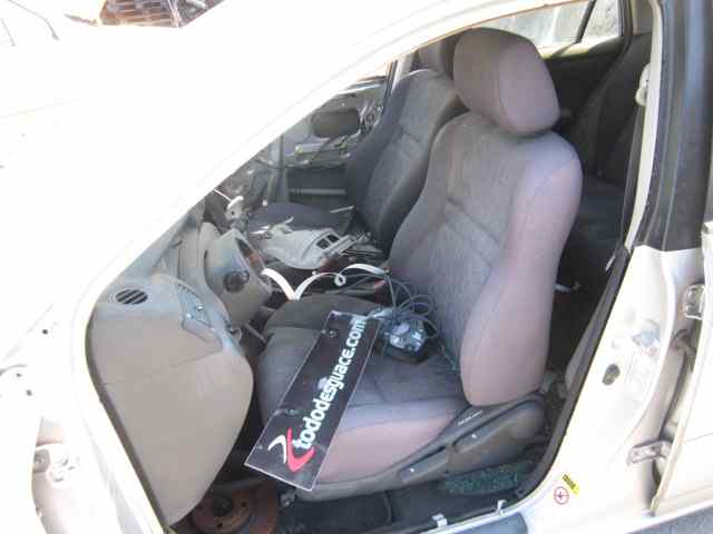 TOYOTA COROLLA (E12) 1.6 Linea Luna Berlina Motor 1,6 Ltr. - 81 kW 16V