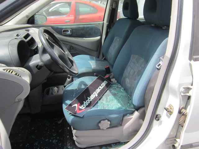 NISSAN ALMERA TINO (V10M) Acenta Motor 2,2 Ltr. - 100 kW dCi Diesel CAT