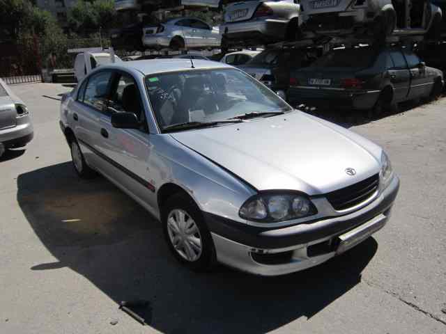 TOYOTA AVENSIS BERLINA (T 22) 2.0 TD Luna (4-ptas.) Motor 2,0 Ltr. - 66 kW Turbodiesel CAT