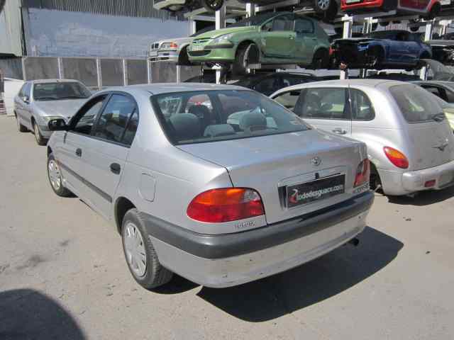 TOYOTA AVENSIS BERLINA (T 22) 2.0 TD Luna (4-ptas.) Motor 2,0 Ltr. - 66 kW Turbodiesel CAT