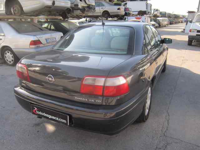 OPEL OMEGA B Design Edition Berlina Motor 2,0 Ltr. - 100 kW 16V CAT (X 20 XEV / L34)