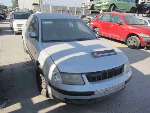 VOLKSWAGEN PASSAT BERLINA (3B2) Básico Motor 1,8 Ltr. - 92 kW