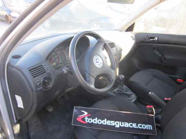 VOLKSWAGEN BORA BERLINA (1J2) Conceptline Motor 1,6 Ltr. - 77 kW 16V
