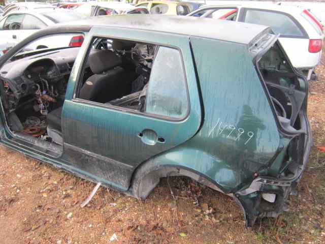 VOLKSWAGEN GOLF IV BERLINA (1J1) *