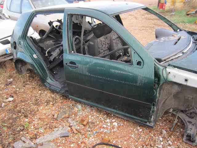 VOLKSWAGEN GOLF IV BERLINA (1J1) *