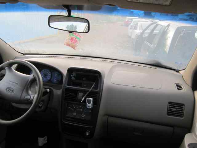 KIA CARENS 1.8 LS Monovolumen Motor 1,8 Ltr. - 81 kW CAT