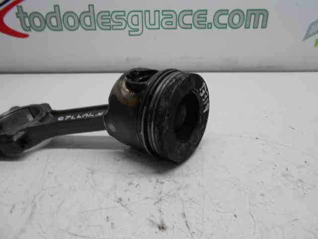 PISTON RENAULT CLIO II FASE II (B/CB0) Authentique Confort