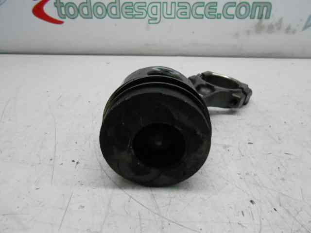 PISTON RENAULT LAGUNA II (BG0) Authentique