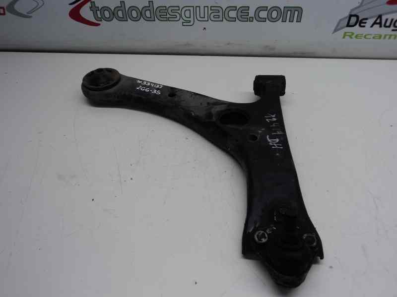 BRAZO SUSPENSION INFERIOR DELANTERO DERECHO TOYOTA COROLLA (E12) 1.6 Linea Luna Berlina