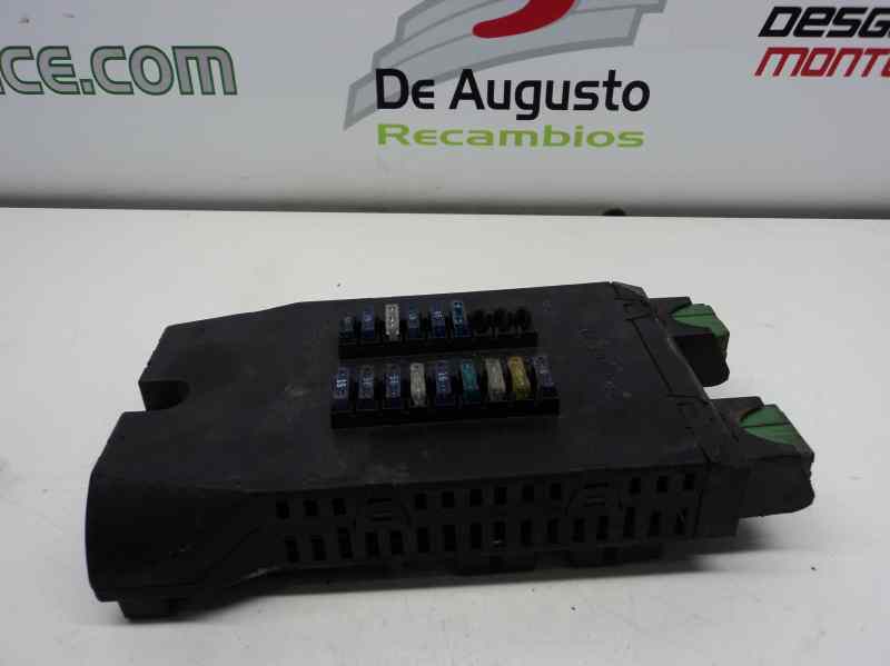 CAJA RELES / FUSIBLES VOLKSWAGEN LT CAJA CERRADA / COMBI (MOD. 1997) LT  35  Caja cerrada / Techo elevado