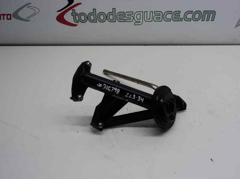DECANTADOR DE ACEITE FORD FOCUS BERLINA (CAP) Ambiente (D)