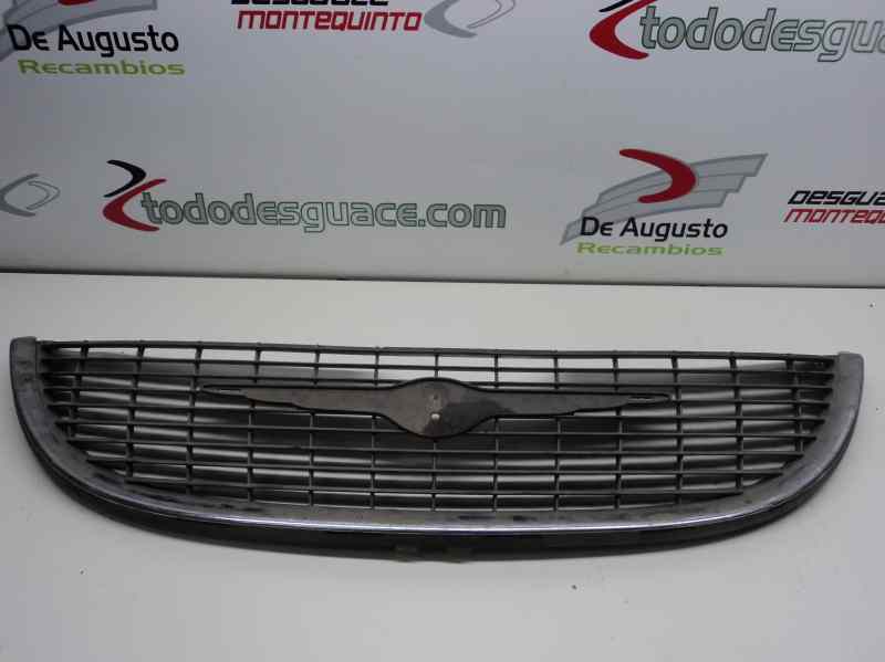 CALANDRA DELANTERA / REJILLA DEL CHRYSLER GRAND VOYAGER LX