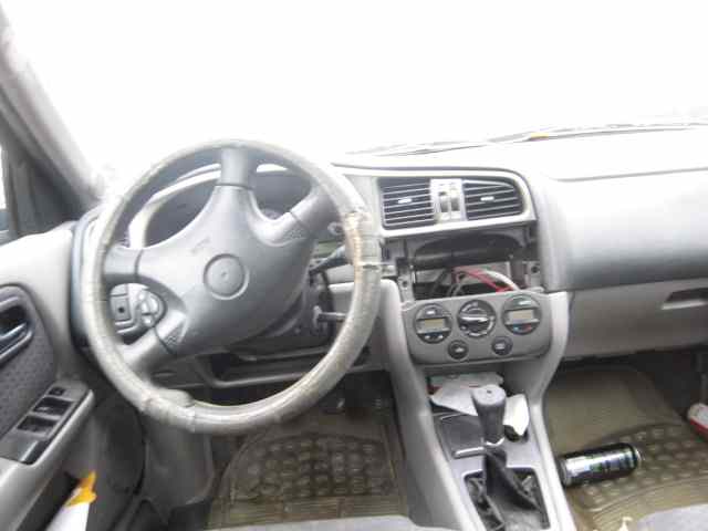 NISSAN PRIMERA BERLINA (P11) Básico Motor 1,6 Ltr. - 73 kW 16V CAT