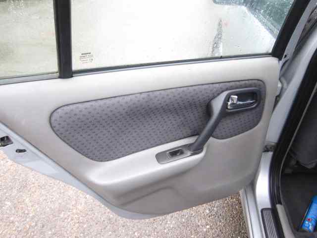 NISSAN PRIMERA BERLINA (P11) Básico Motor 1,6 Ltr. - 73 kW 16V CAT