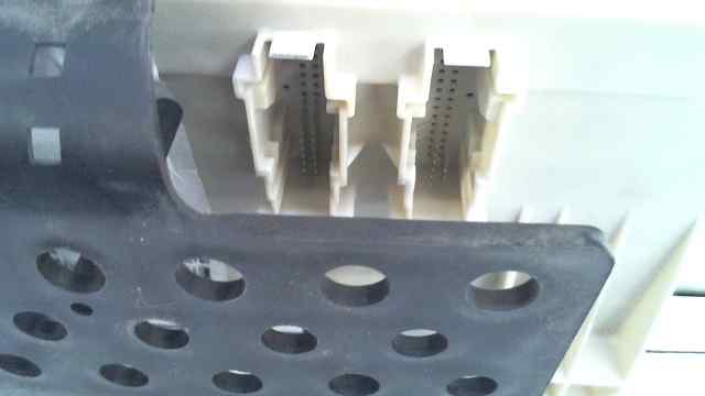 CAJA RELES / FUSIBLES FORD FOCUS TURNIER (CB4) Business