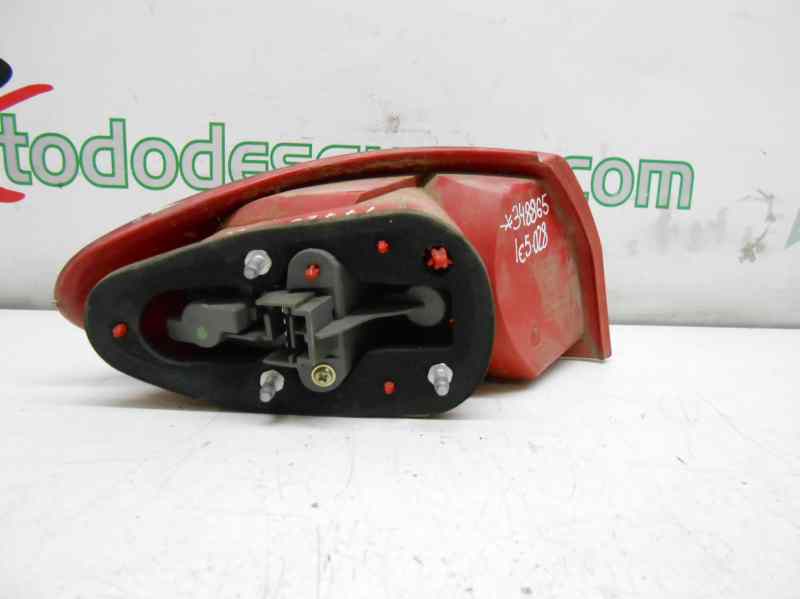 PILOTO TRASERO DERECHO ALFA ROMEO 147 (190) 1.6 T.Spark Distinctive