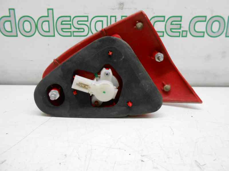 PILOTO TRASERO DERECHO INTERIOR ALFA ROMEO 147 (190) 1.6 T.Spark Distinctive