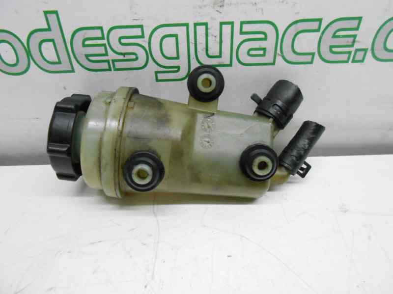 BOTE LIQUIDO DE DIRECCION FORD FOCUS BERLINA (CAK) Ambiente