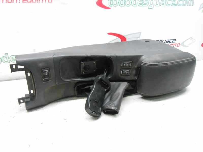 APOYABRAZOS CENTRAL NISSAN PRIMERA BERLINA (P12) Acenta