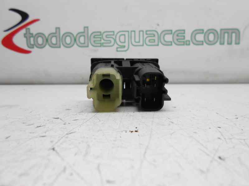 INTERRUPTOR WARNING FORD MONDEO BERLINA (GE) Ambiente (06.2003->) (D)