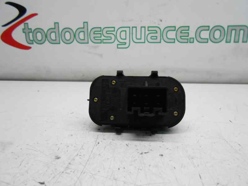 MANDO ELEVALUNAS DELANTERO IZQUIERDO FORD FOCUS BERLINA (CAK) Ambiente