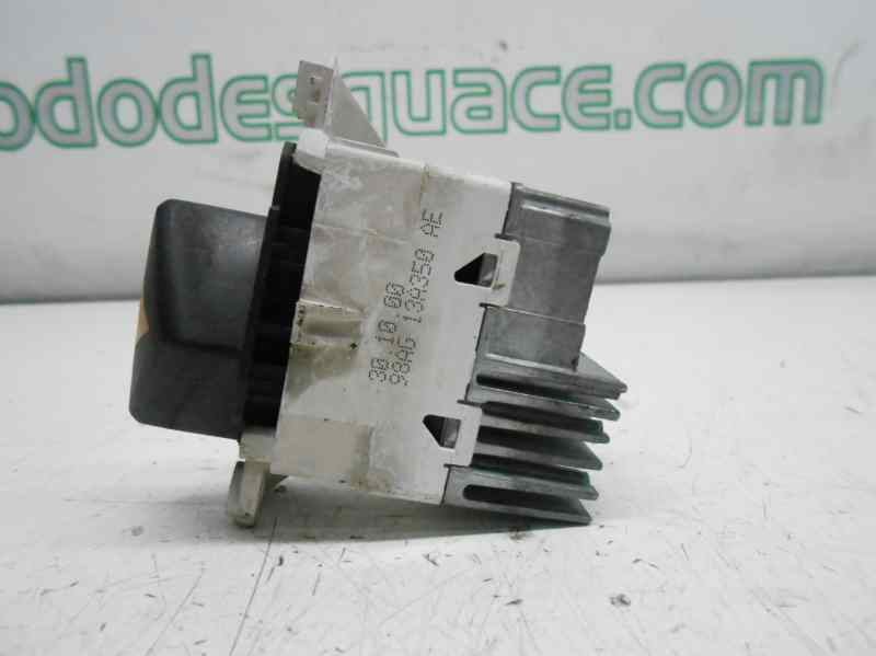 INTERRUPTOR WARNING FORD FOCUS BERLINA (CAK) Ambiente
