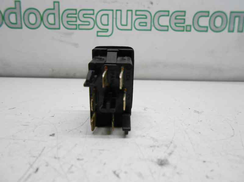 MANDO ELEVALUNAS DELANTERO DERECHO SEAT CORDOBA BERLINA (6K2) CLX
