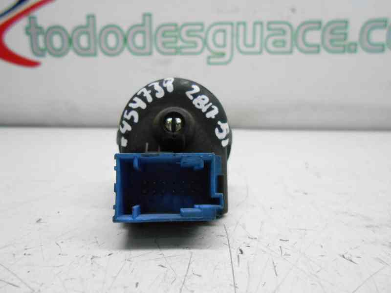 INTERRUPTOR REGULADOR RETROVISOR CITROEN XSARA BERLINA 1.9 TD Exclusive