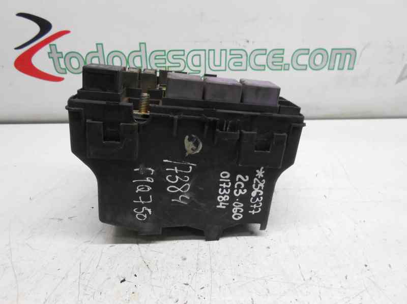CAJA RELES / FUSIBLES RENAULT LAGUNA II (BG0) Authentique