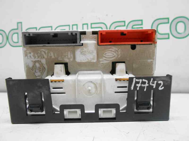 DISPLAY CENTRAL RENAULT MEGANE I FASE 2 BERLINA (BA0) 1.4 16V Privilege